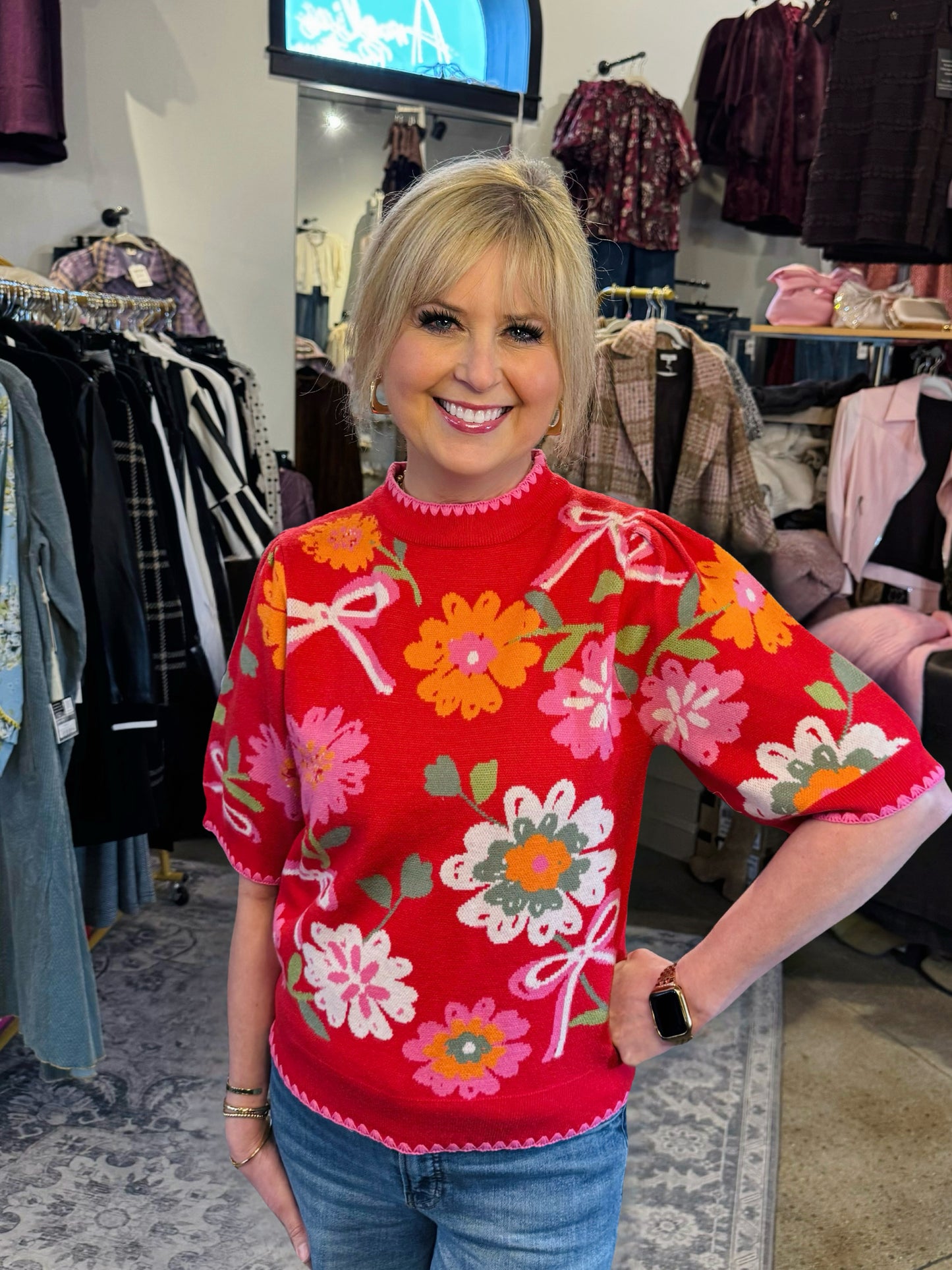 Short Sleeve Floral Detail Knit Top