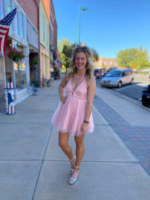 pink strap shoulder tulle mini dress