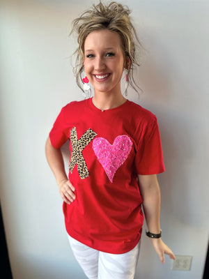 XO red tee